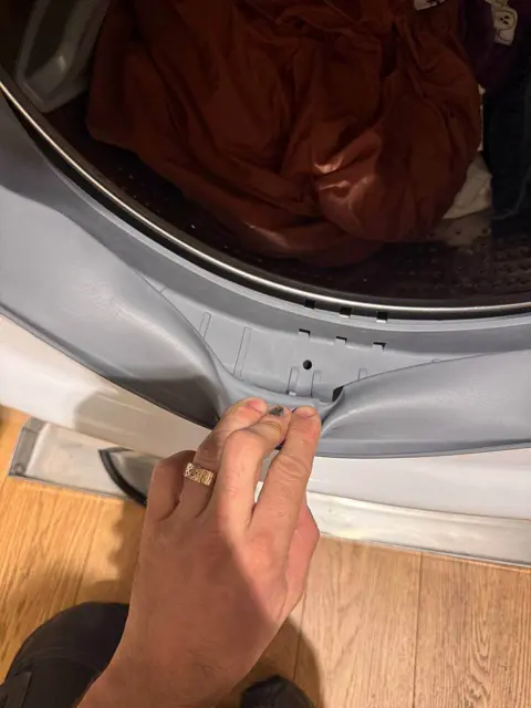 Recent appliance repair job photo 47 of 68